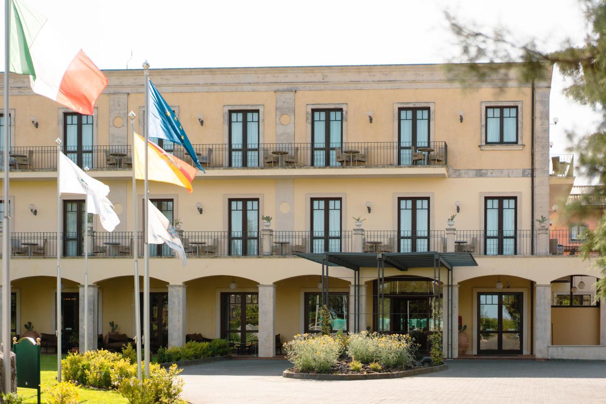 Picciolo Etna Golf & Spa, Curio Collection By Hilton 4*