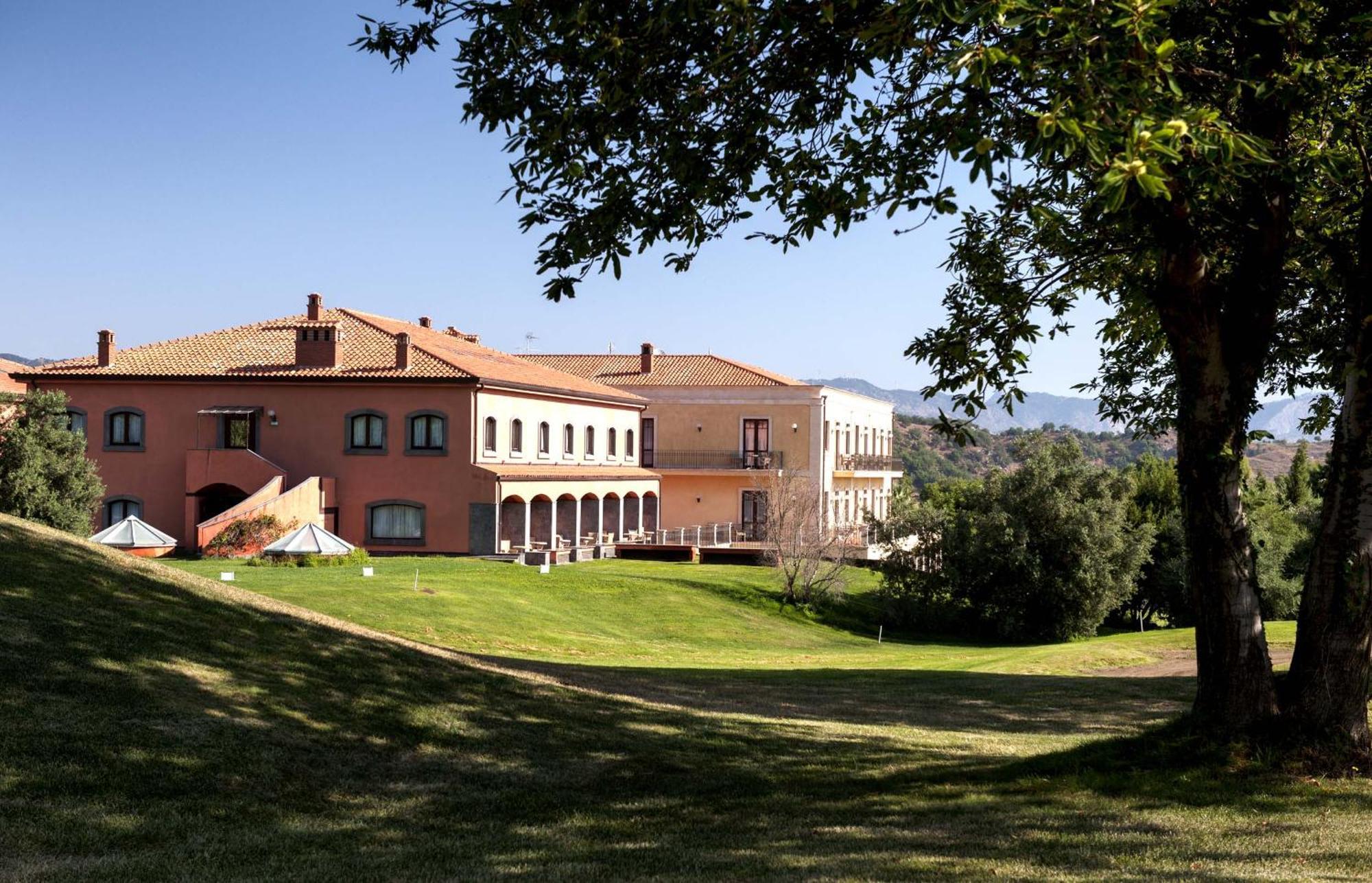 Picciolo Etna Golf & Spa, Curio Collection By Hilton Hotel 4*